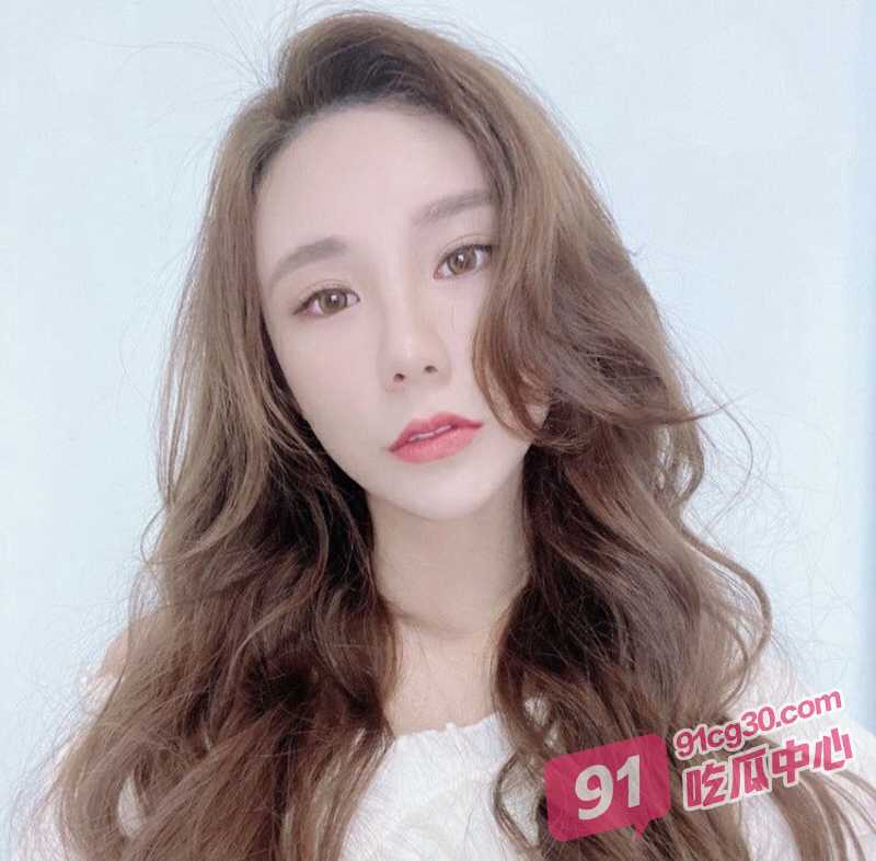 会舞蹈的果然骚 台湾舞蹈少妇周樱约炮视频曝光附淫荡聊天记录！ 配图3
