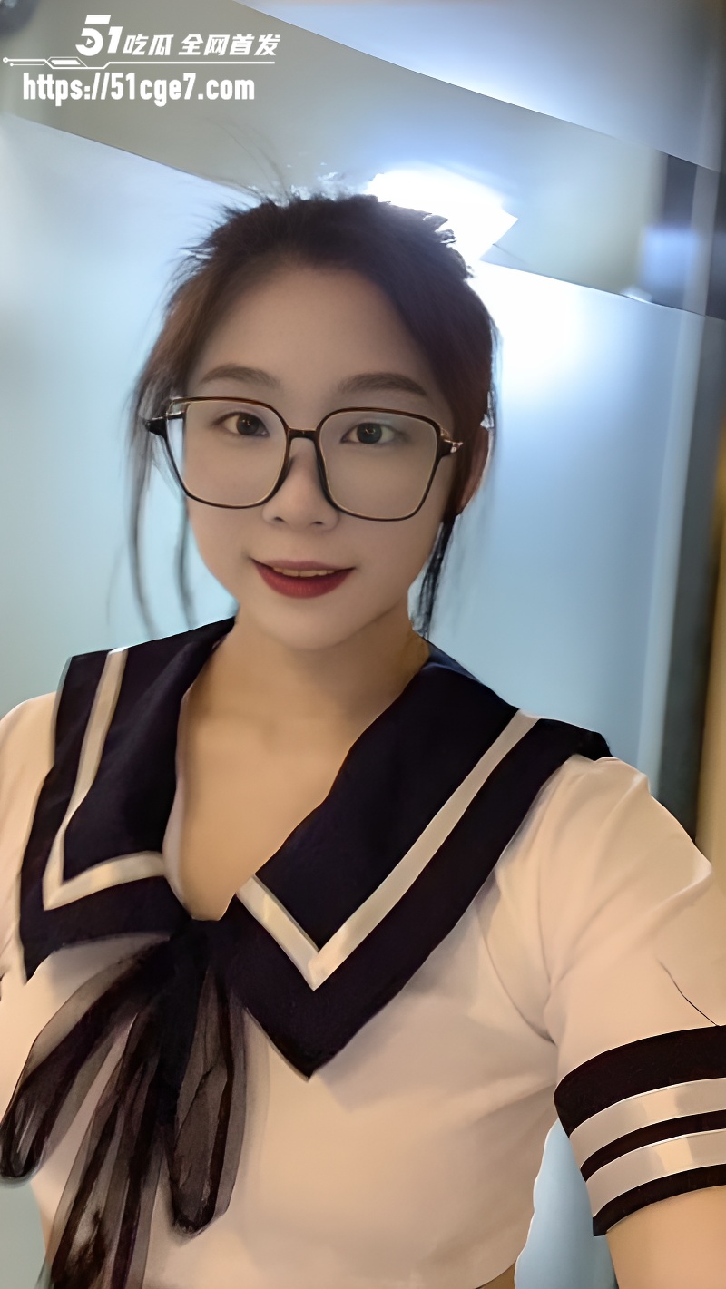 快手超美网红 周周 2