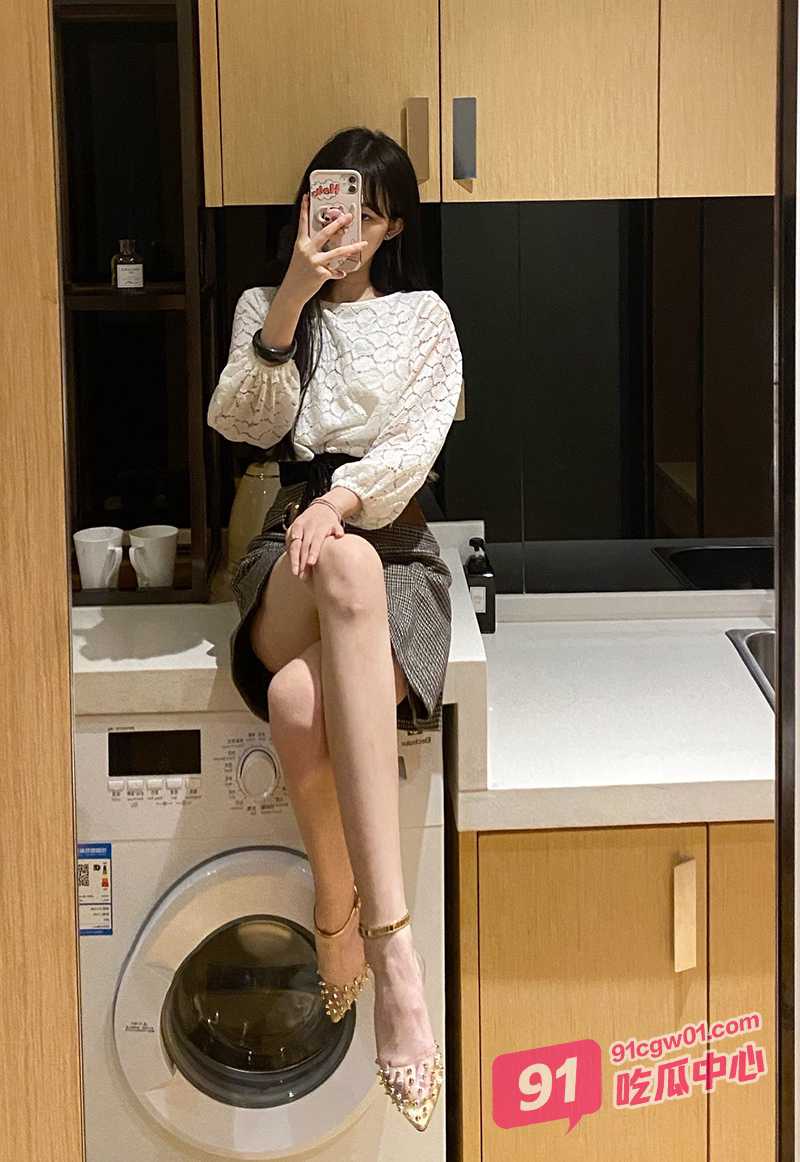 秀人网嫩妹 奶瓶 大尺度福利视频图片流出！这样的魅魔你喜欢吗？ 配图10