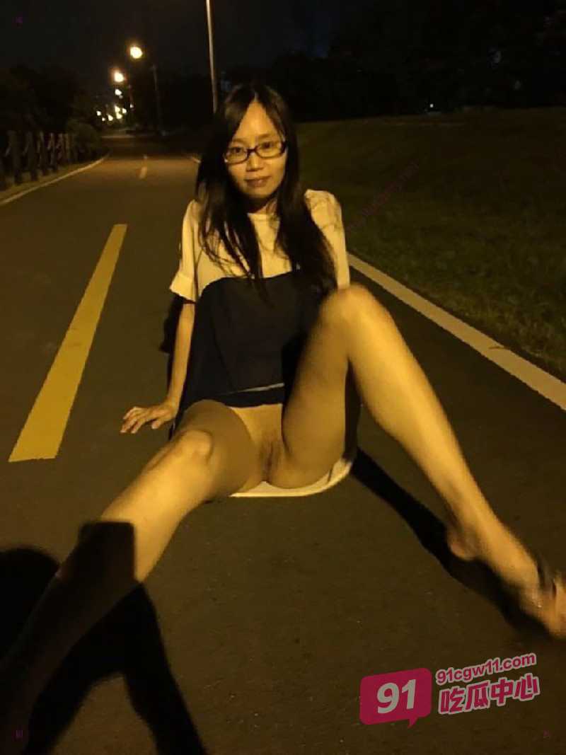 江西反差孕妇周宇琪 大肚子母狗马上要生 性欲高涨急迫和老公打炮 被干完能立马来好运吗？ 配图
