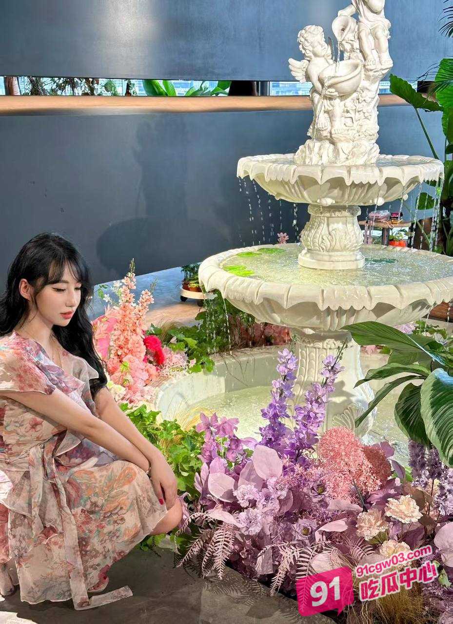 推特Vissstaaaas健身爱上女教练 金钱攻势下黑丝骚货迫不及待进门跪舔！ 配图2