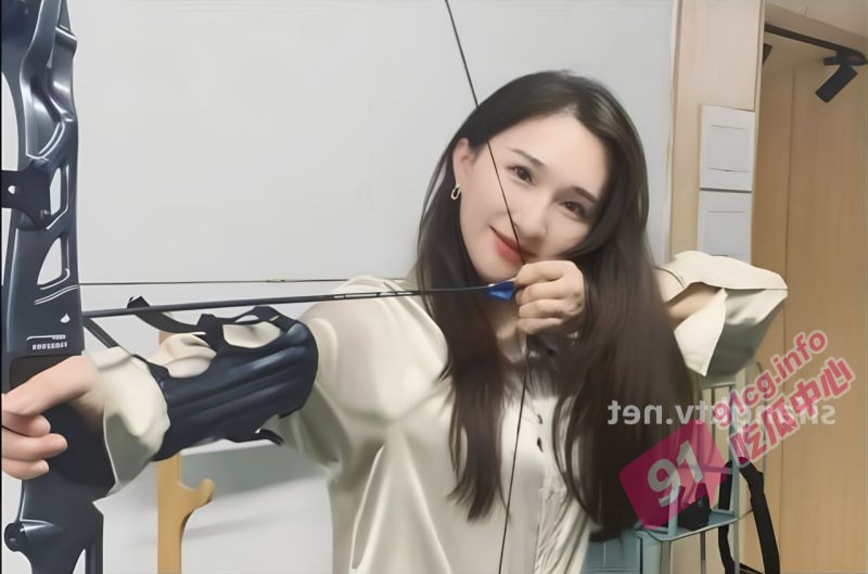 长沙单色舞蹈老师宋思嘉～白天舞蹈老师 晚上淫荡母狗 最喜欢搞3P 一前一后填满双洞