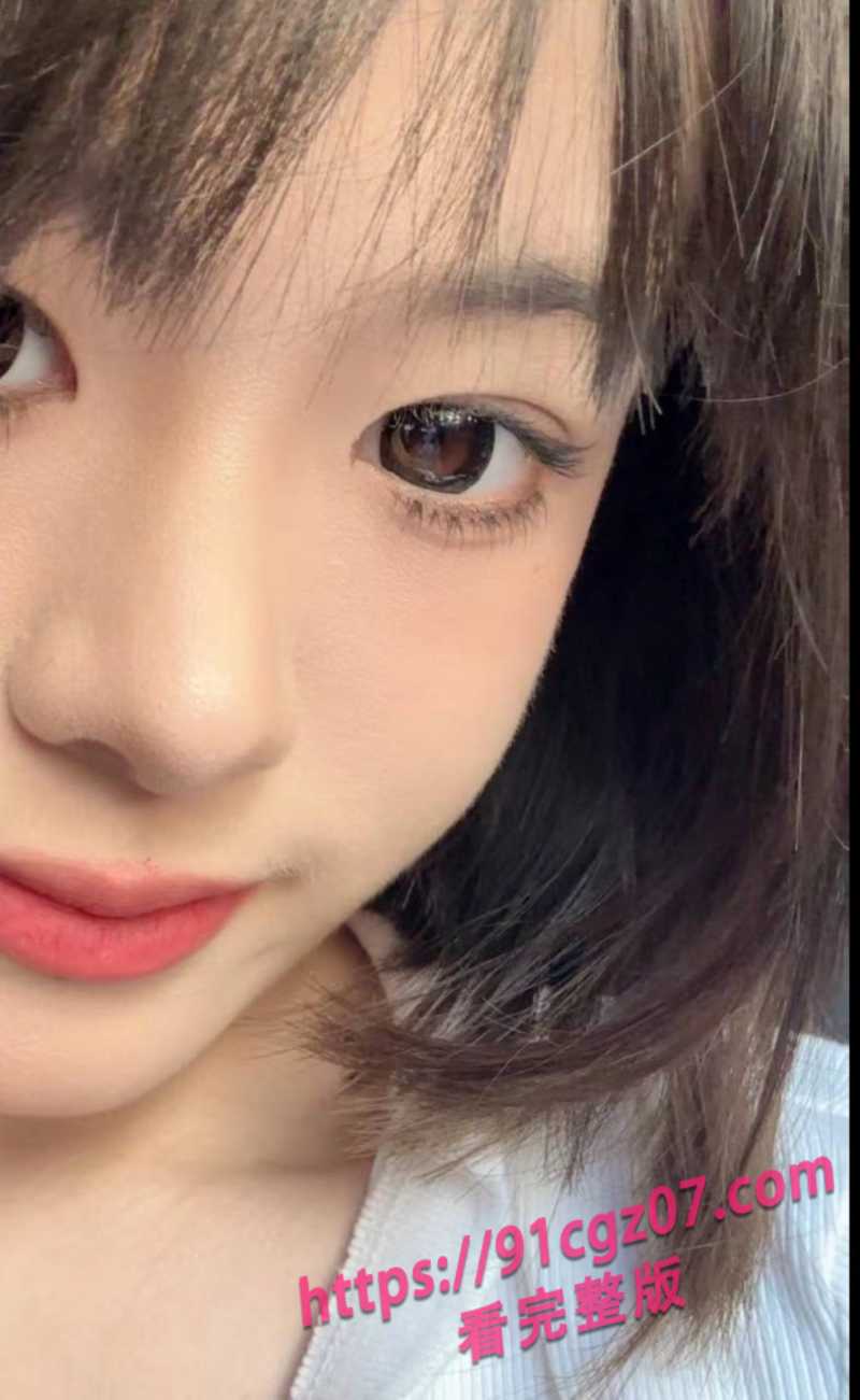乖巧嫩妹被男友强制拍摄性爱视频 高潮时一脸娇羞的模样