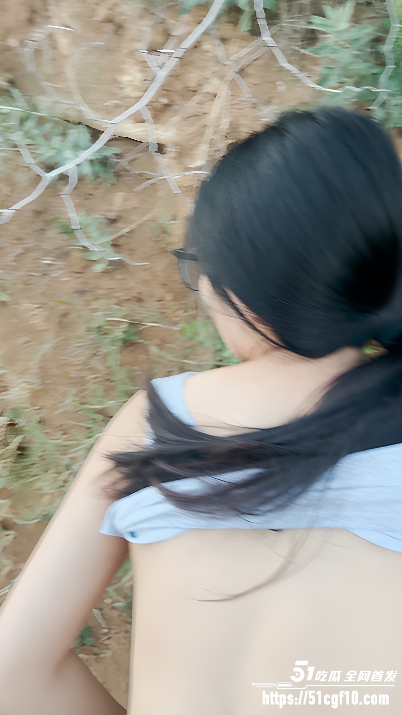 反差眼镜婊 小黎 8 反差眼镜婊 小黎 8