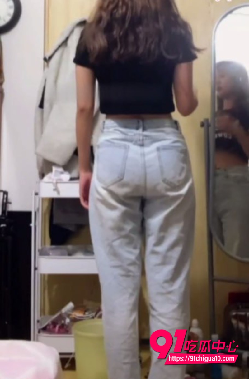 ins网红岩婷珊被经纪人骗去做身材展示4