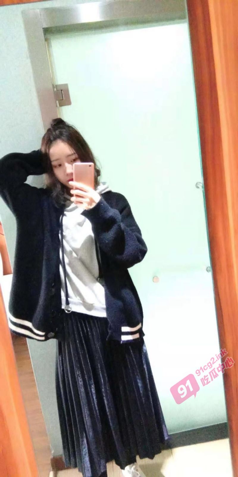 唐山高颜值乖乖女李煜～专业级口活太诱惑 被口爆颜射一脸满足感 看着都过瘾！