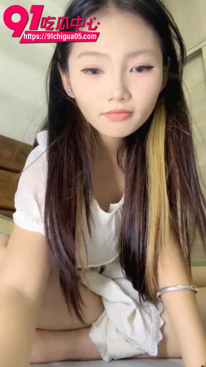 全网最火眼镜妹困困兔自慰2 全网最火眼镜妹困困兔自慰2