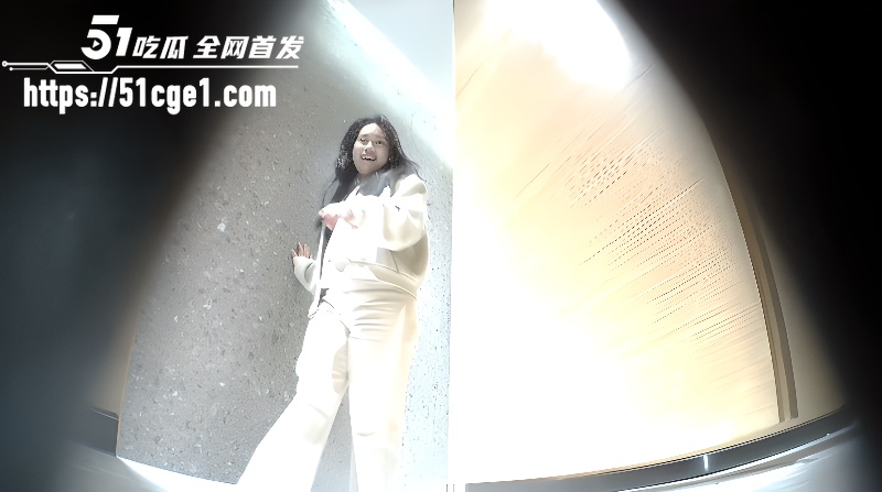 夜总会女厕高清全景偷拍 1