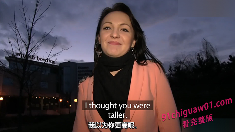 富二代街头偶遇清纯妹子 用邀约拍摄开启全新交易