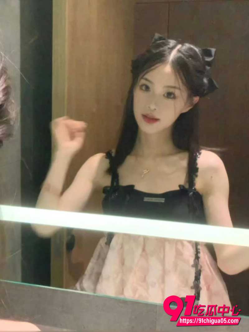 南宁高颜值女大璐璐2 南宁高颜值女大璐璐2