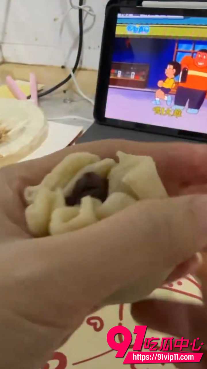 抖音黄金蛋挞女烘焙师拉屎做甜品8 抖音黄金蛋挞女烘焙师拉屎做甜品8