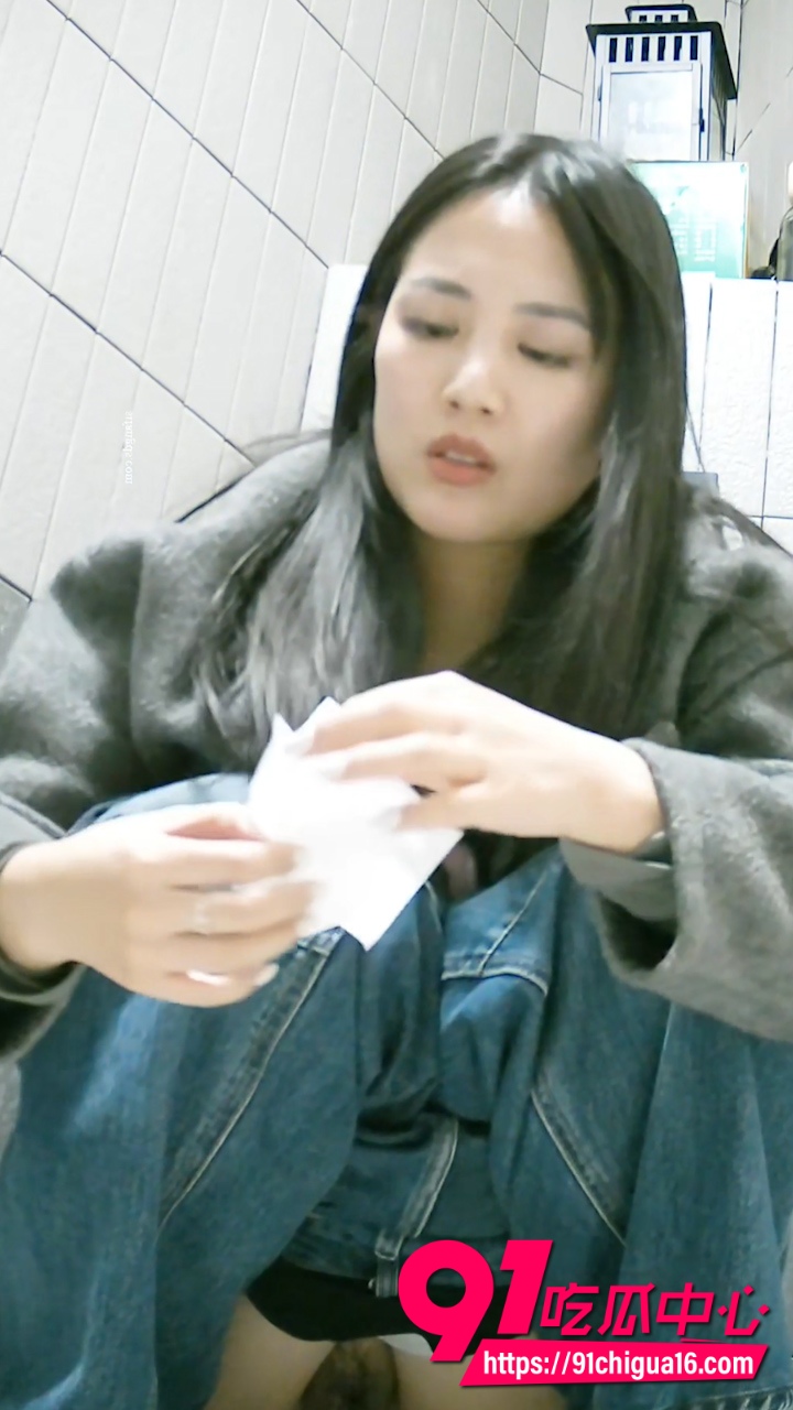 商场女厕2