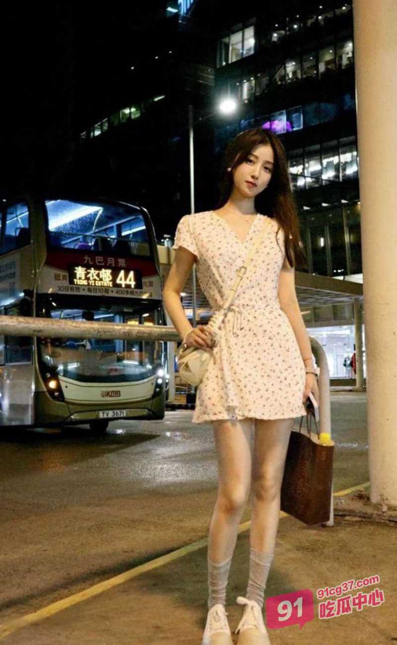 武汉大一学妹曾菲 对主人彻底放开底线 “主人 请吩咐妲己” 配图