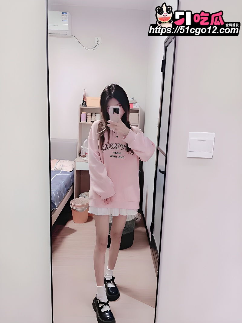 黄毛精神小妹 1 黄毛精神小妹 1