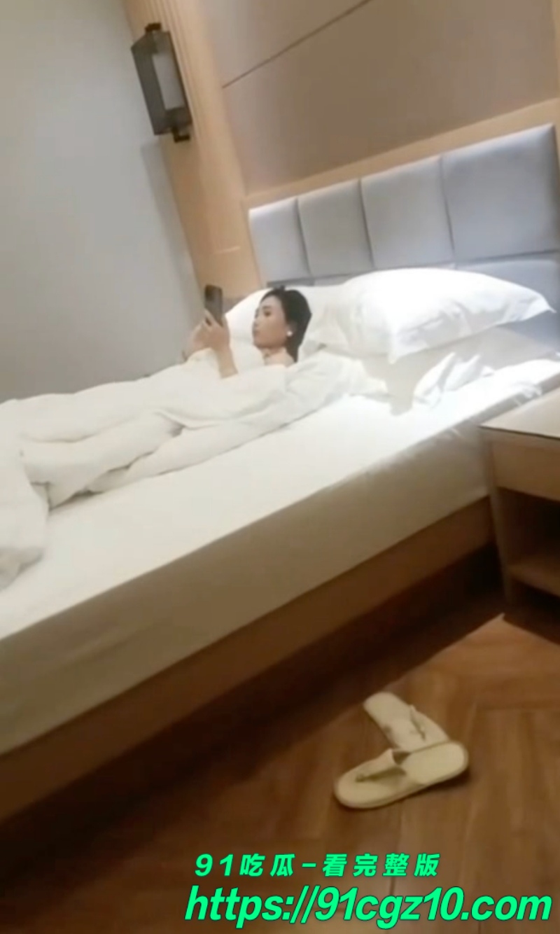 推特反差网红江栩麒大尺度全裸自慰5.jpg