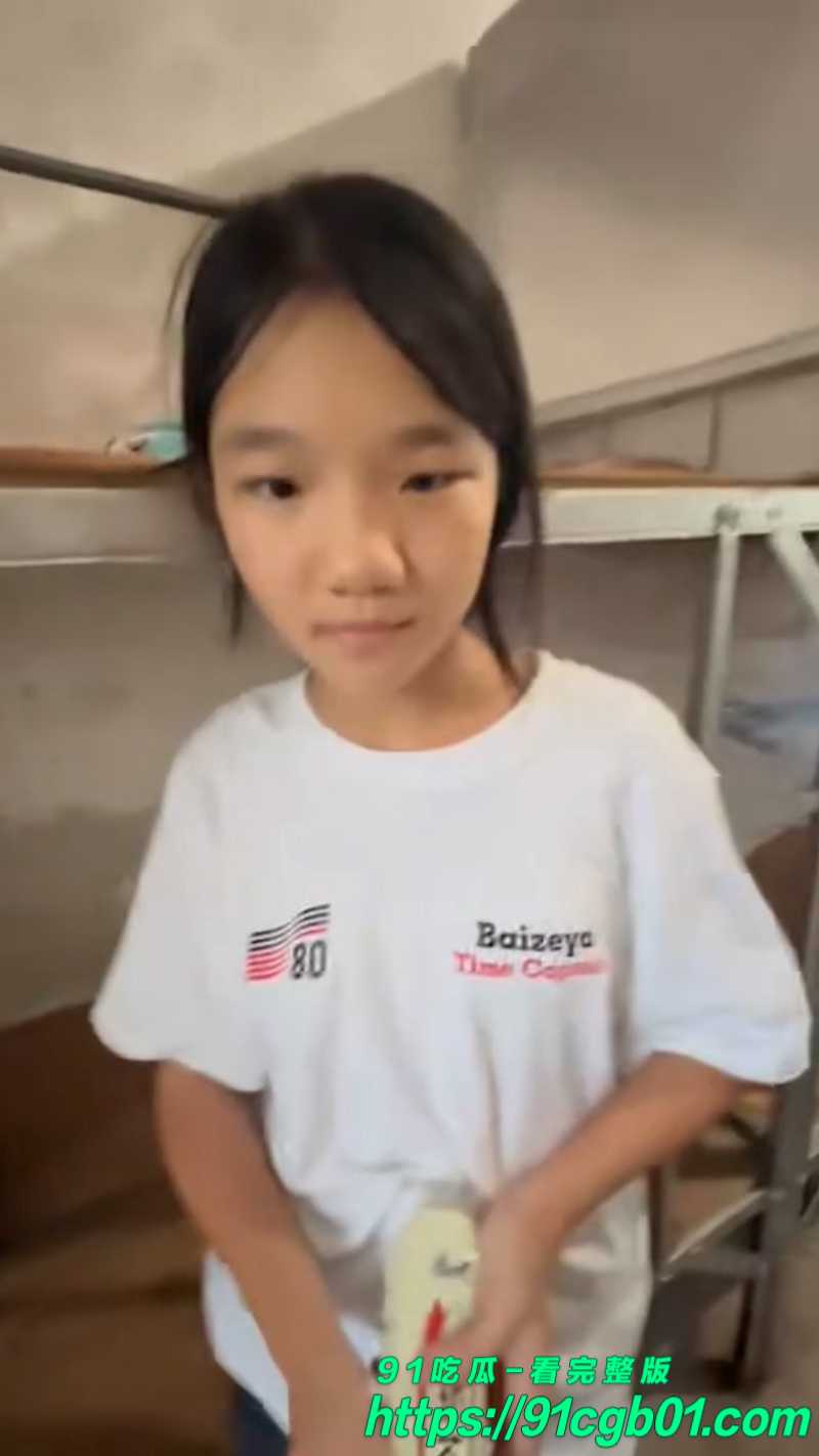 广西梧州市苍梧县石桥中学八名女生围殴一名女生网页素材1素材水印版 广西梧州市苍梧县石桥中学八名女生围殴一名女生网页素材1素材水印版