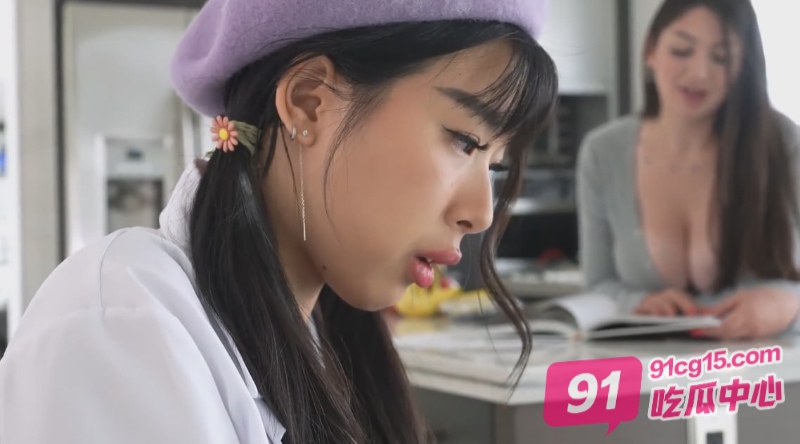 我的男友会喷水 留学美女李艾与辣妹的激情碰撞 画面唯美宜人！