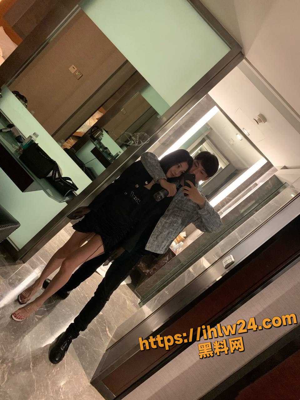 求瓜！网红女神 总在你背后TK 完美身材女神变成私人玩物 带上兄弟一起玩3P！
