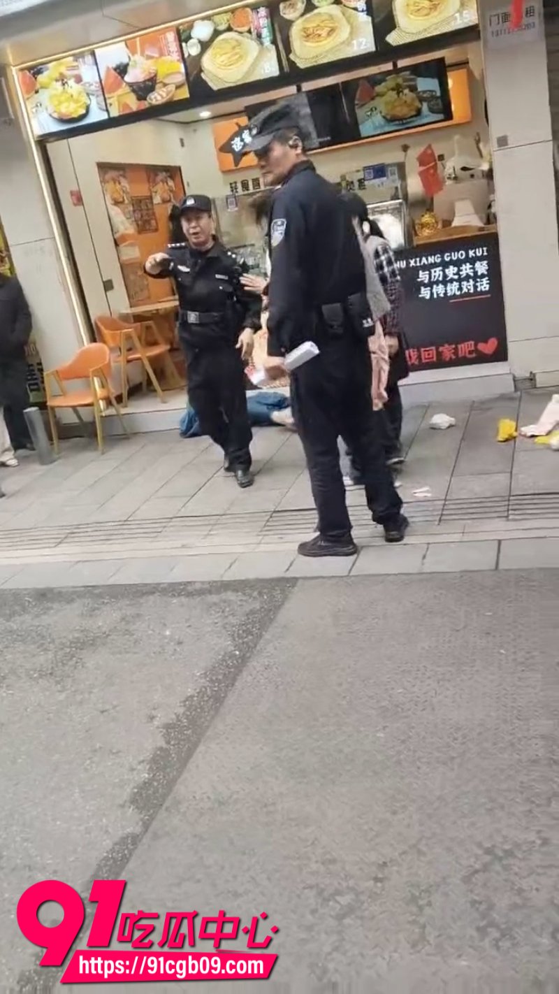 株洲芦淞区蜀香锅盔店女子吃霸王餐11