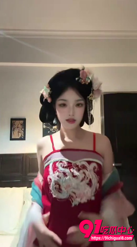 福利姬芊落古风裸舞视频1