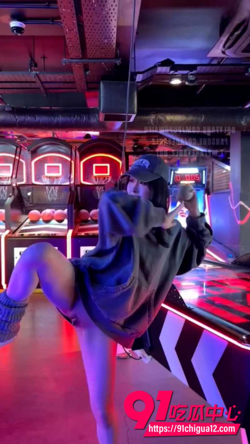 推特露出女王噗噗3