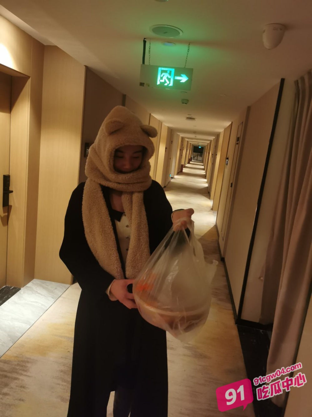 湖南少妇 琳琳 酒店幽会秘密情人 圆润美臀被疯狂后入爆操到喷水 配图4