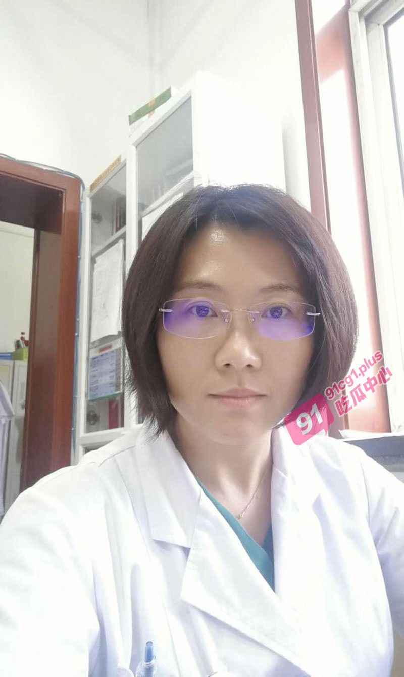 西安交通大学第一附属医院妇产科主任 高启兰 背着老公出来出来偷情7分32秒影片曝光