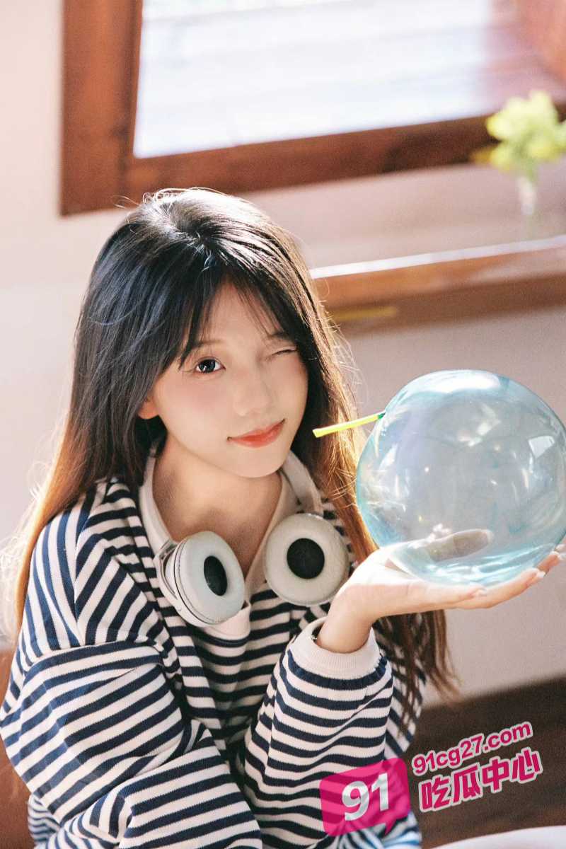 群p淫乱盛宴 2男2女直播做爱 极品嫩妹被黄毛硬拱! 配图