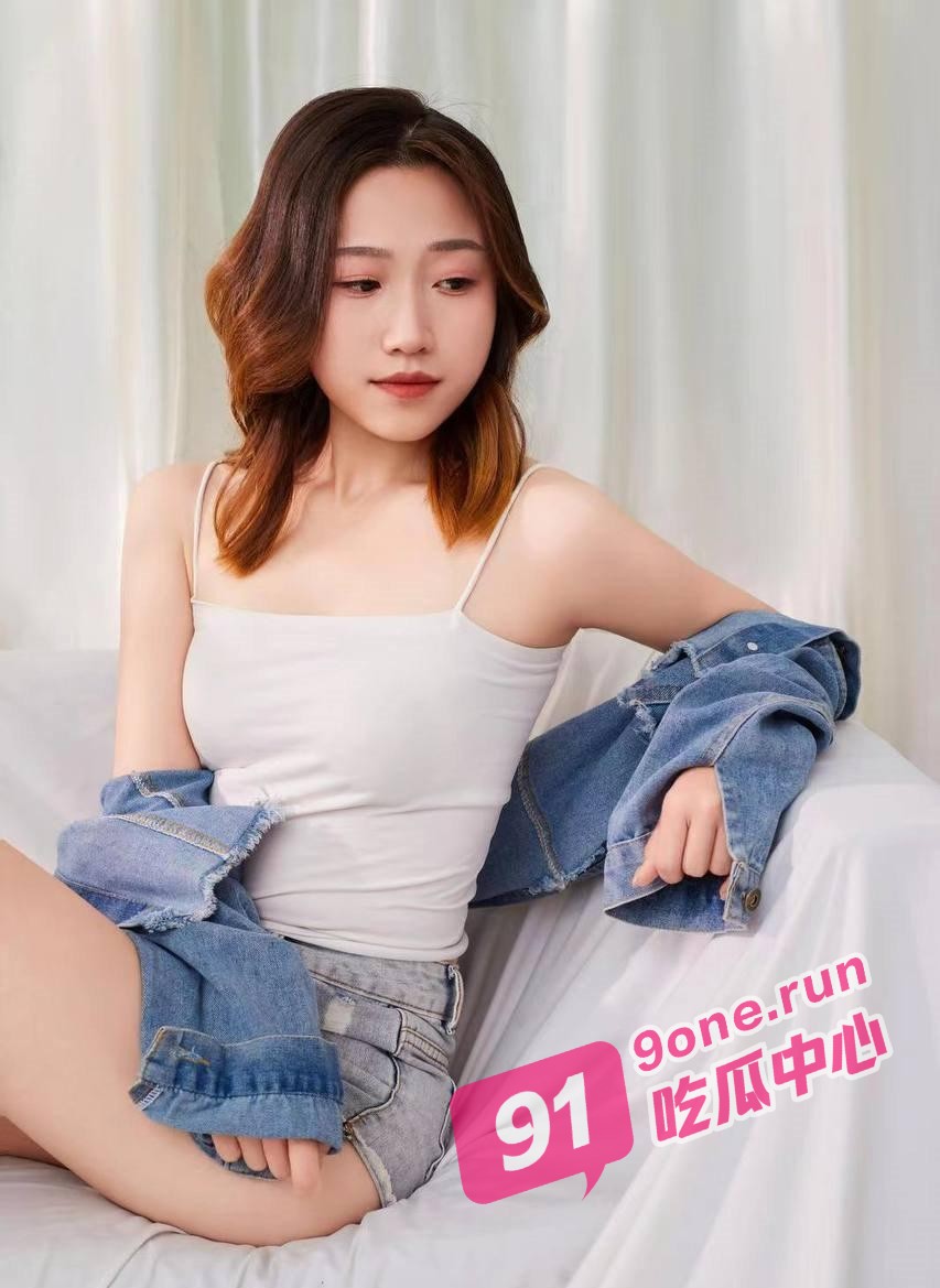 吉林大学张天琦 被抱起来狂操 淫语骚话不断！