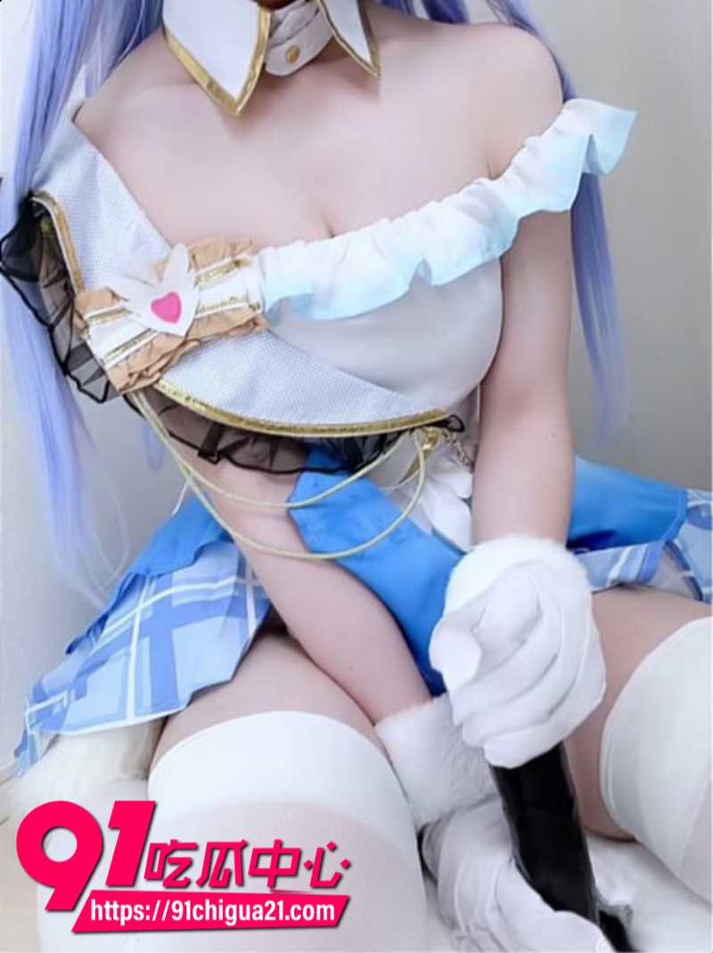 极品福利姬少女aliceholic13 身穿铃木羽那cos服 定制大尺度福利视频