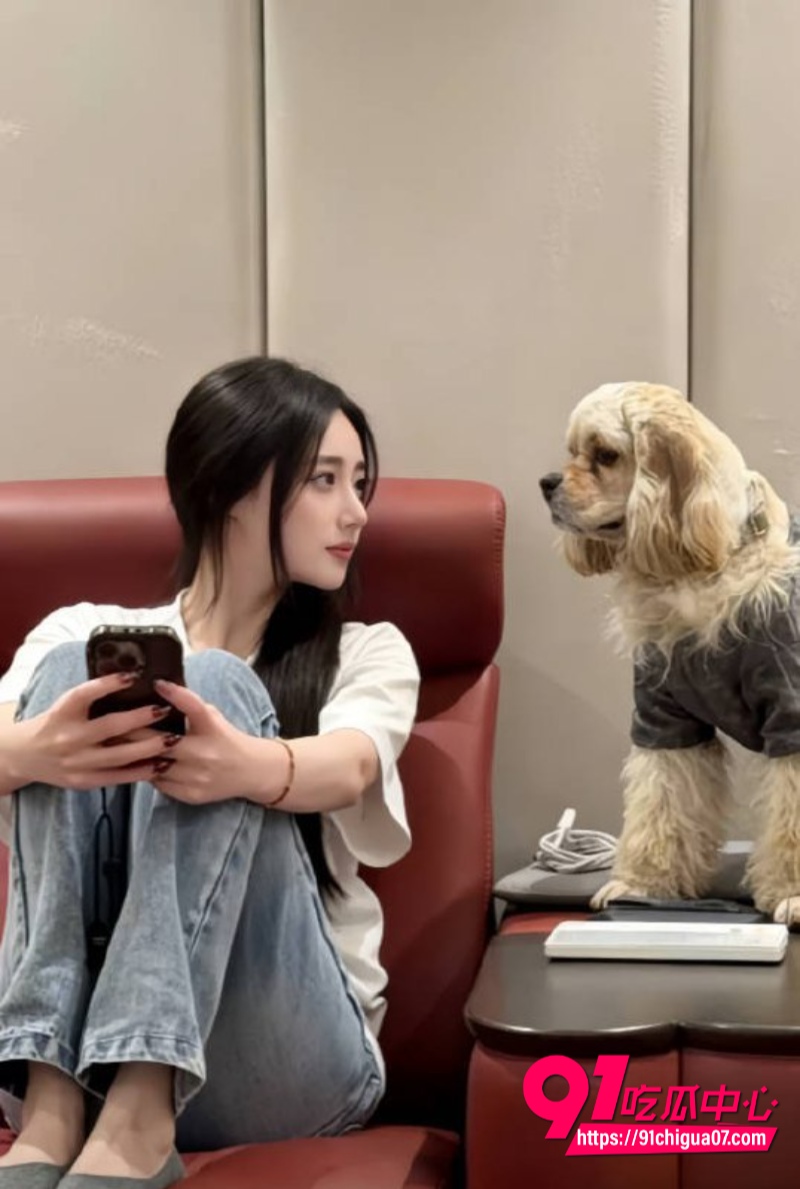 抖音疯求!白衬衫牛仔裤女孩 原视频独家放送2 抖音疯求!白衬衫牛仔裤女孩 原视频独家放送2