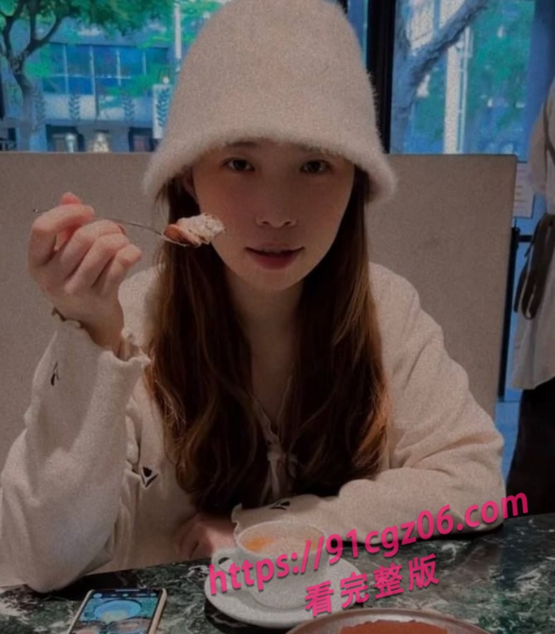 高颜值少妇高婕妤1.jpg