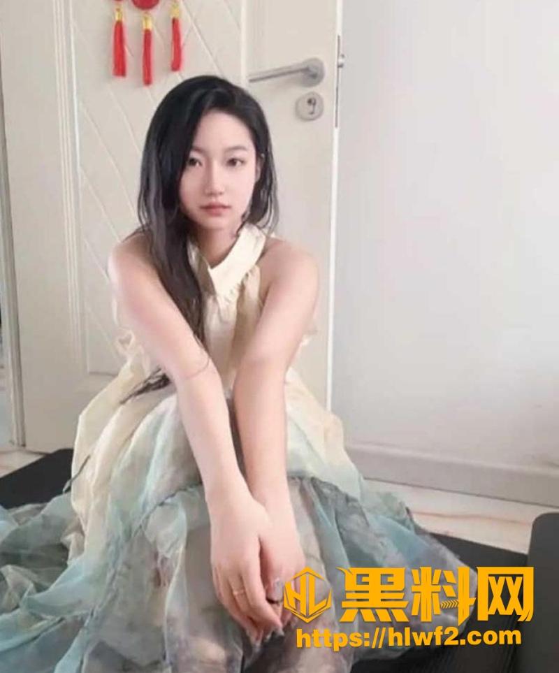 高颜纯欲女大 宿舍足交诱惑 露脸自拍视频泄露 反差感直接拉满