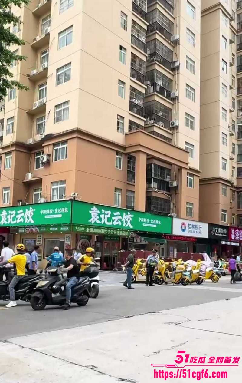 广西南宁袁记水饺跳楼事件04 广西南宁袁记水饺跳楼事件04
