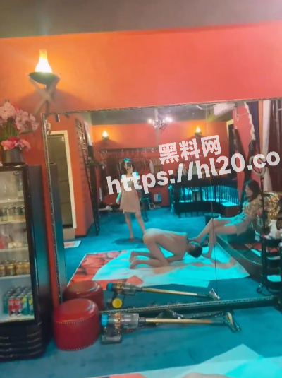 天天看女母狗 来看看北京富婆怎么调教的小鲜肉的！