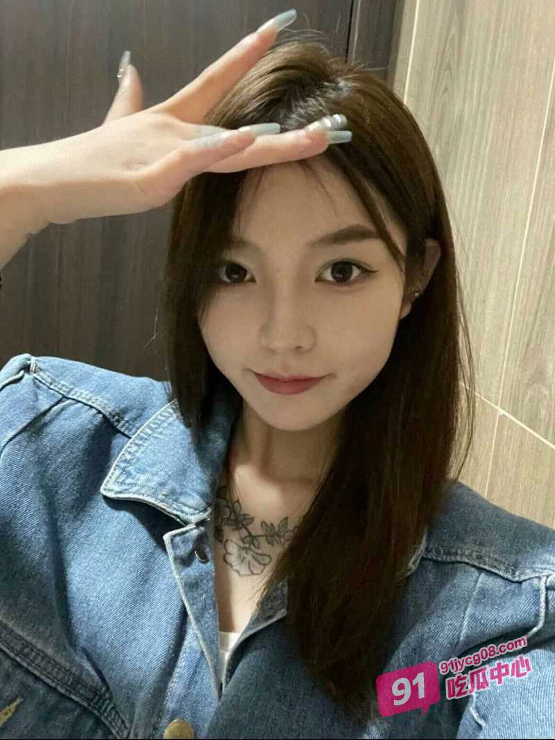 杭州学生妹李梦廖 被渣男曝光裸聊录屏 只能说裸聊有风险！