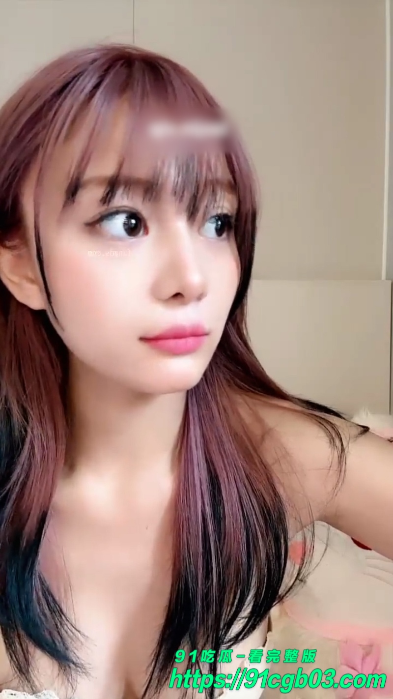 极品福利姬嫩妹崽崽自慰网页素材1水印版