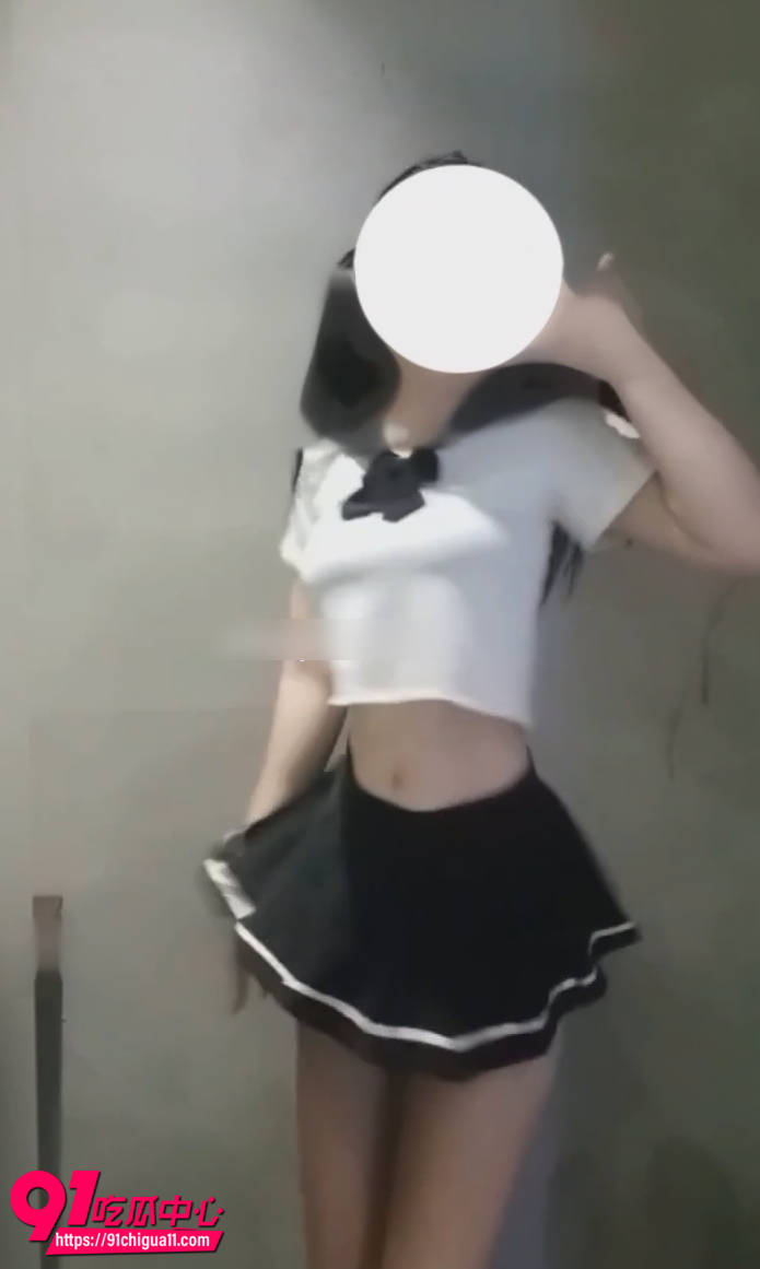 快手米糯木瓜巨乳裸舞4