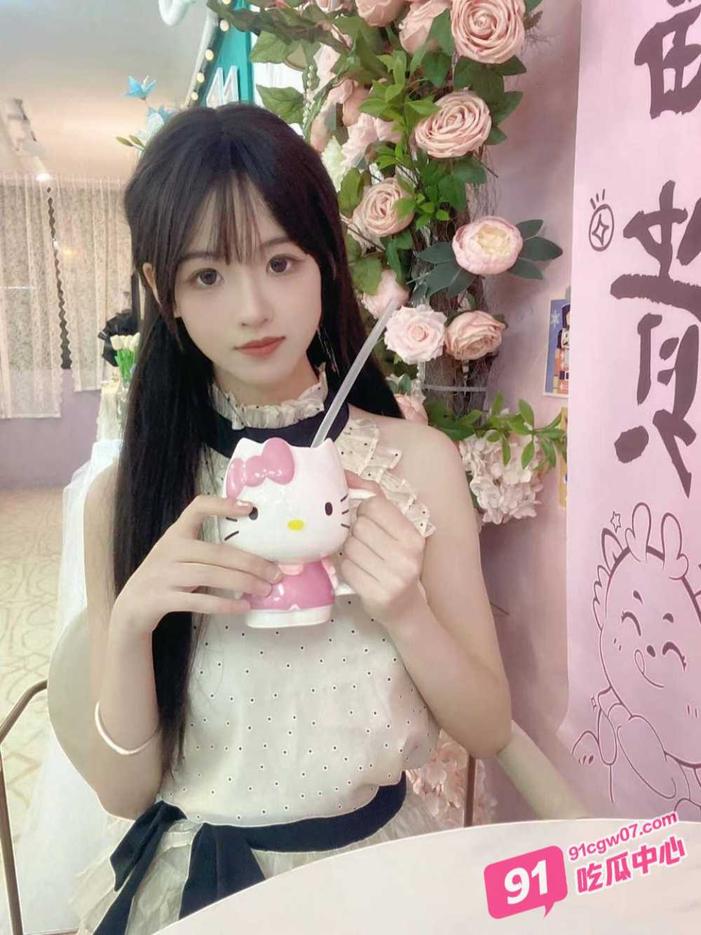南昌大学嫩妹 雷琳琳 主动上位蠕动抽插 粉嫩阴道紧裹肉棒 圆润玉乳挺翘诱人!