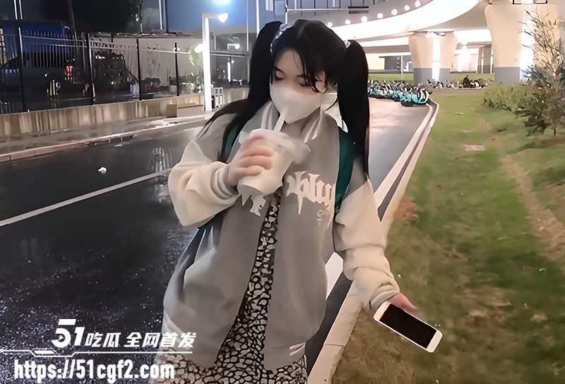双马尾学妹汤圆放学捡尸酒醉大叔性爱视频1拷贝