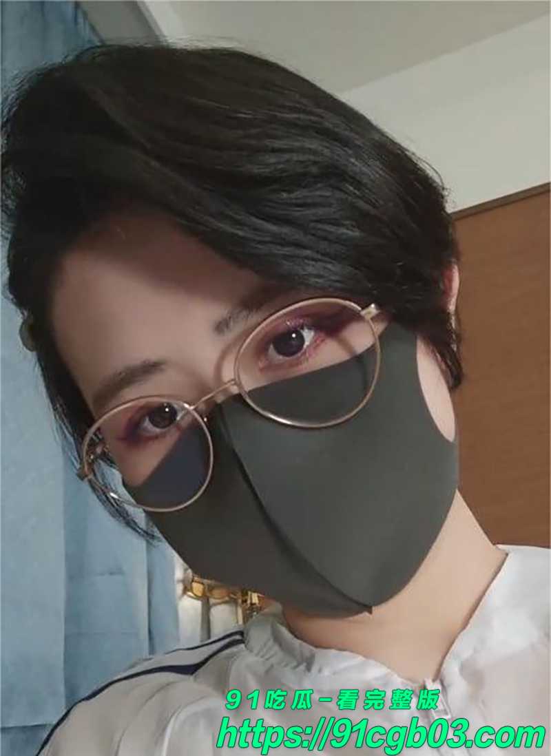 极品网红福利姬 奶咪Anaimiya 新作来袭 短发白丝死库水 展示粉嫩小穴 激情自慰爽翻天！