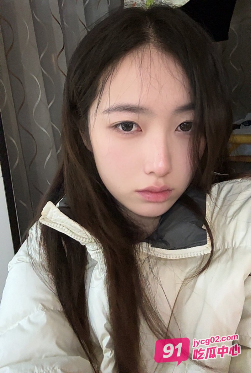 上海巨乳网黄忽悠大哥 花六千定制视频 大家看值不值！ 配图3