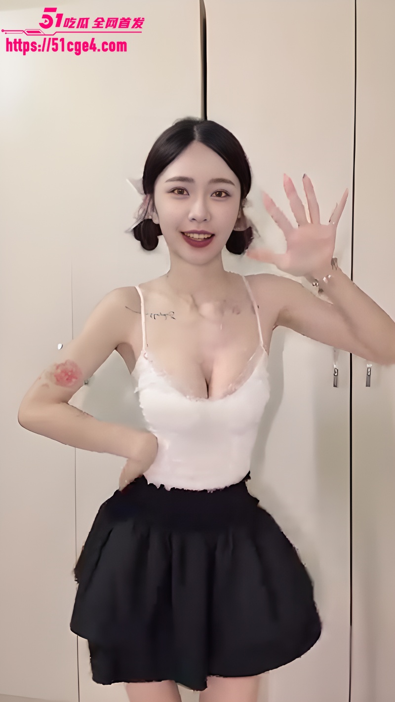 网红纹身妹 我有KK 性爱视频 5