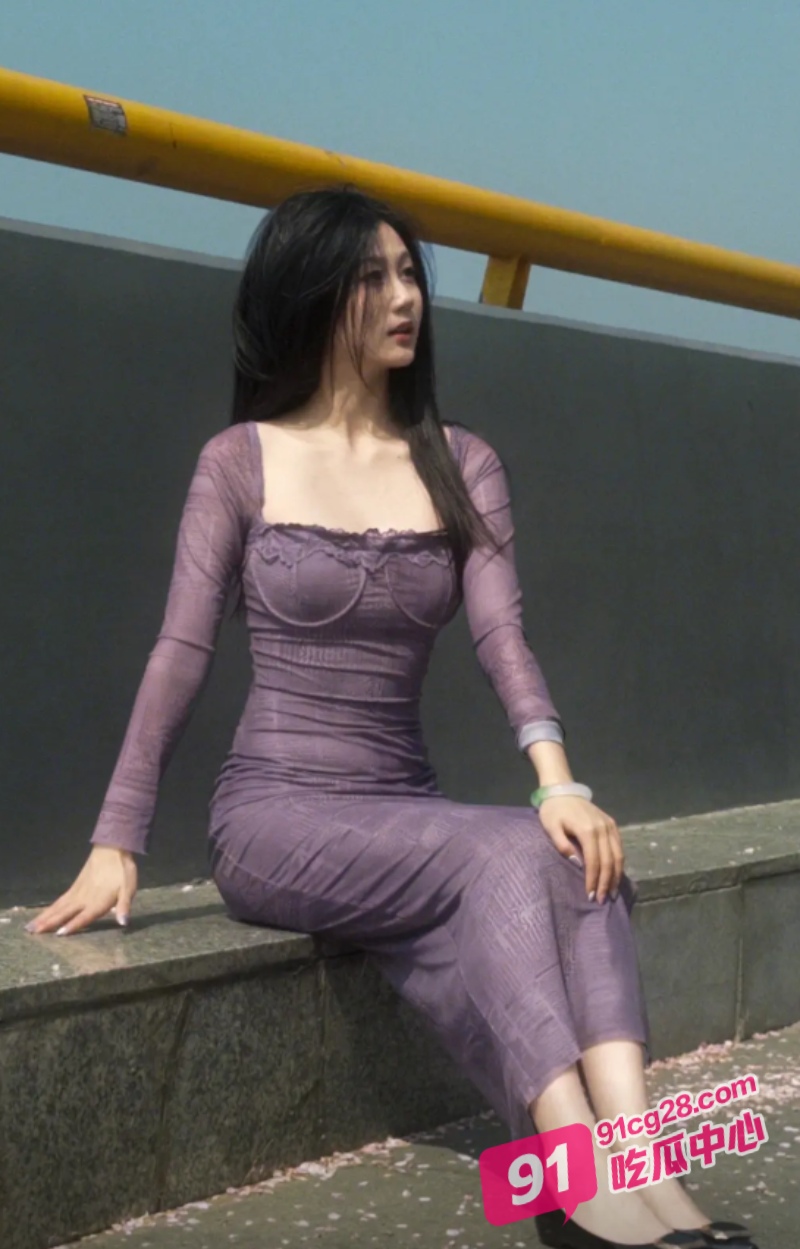 香港气质美女陈怡蓉 与大陆网友约炮 千里送逼真是活菩萨！