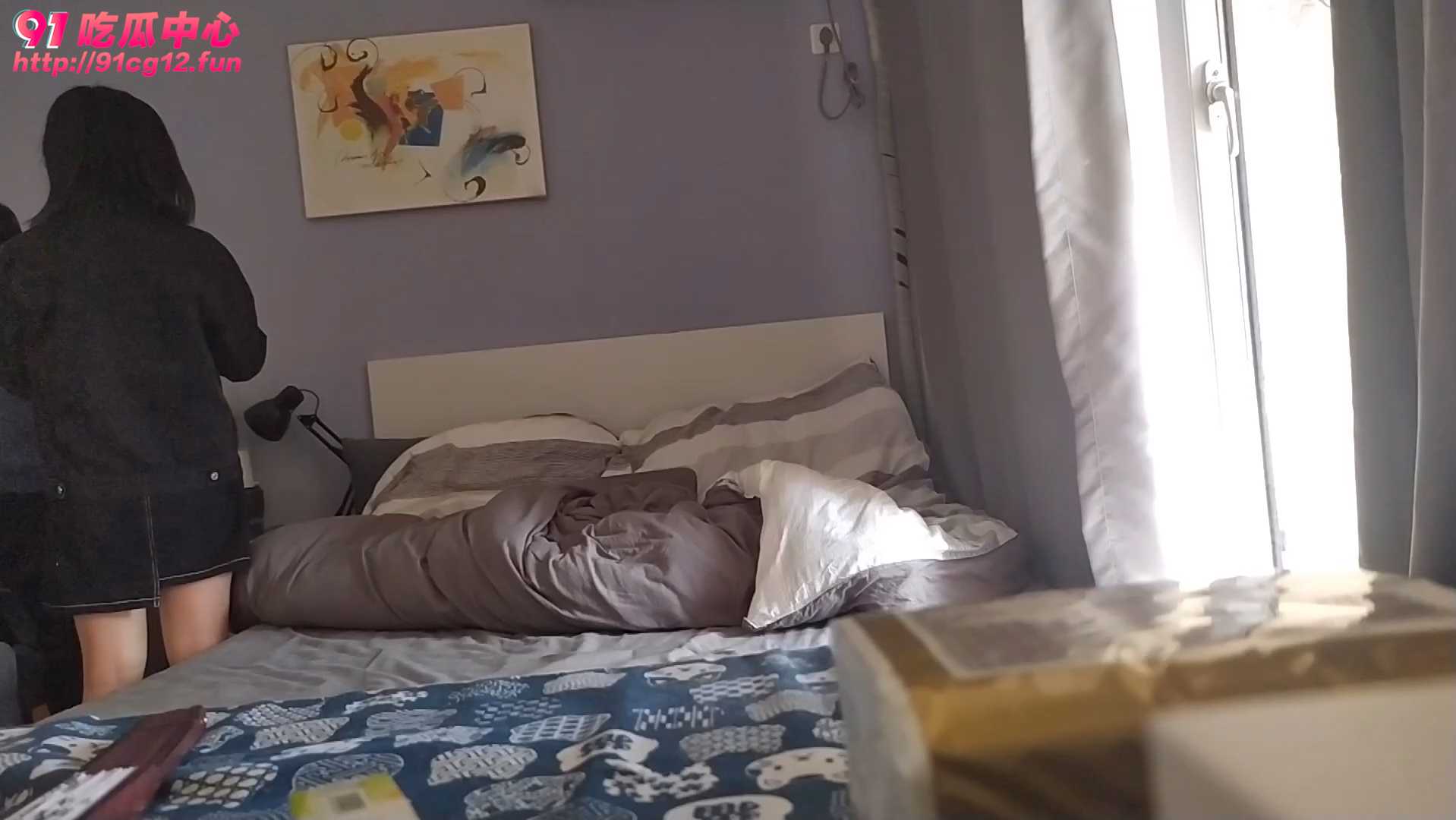 皮靴小白袜女大学生~ 被学长带到出租屋强推 “我要在上面 我自己动”