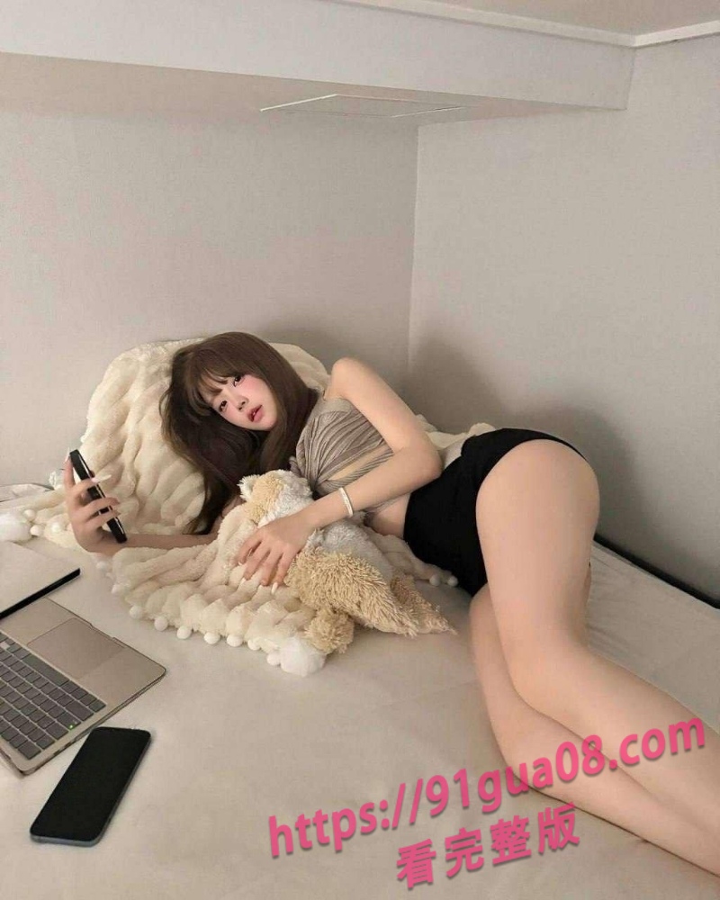 抖音300w粉丝的网红ciu713.jpg
