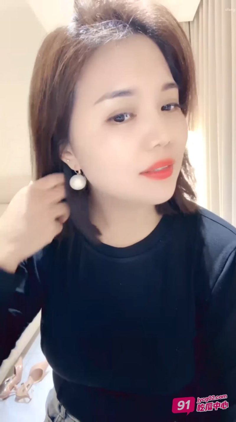 网黄你的小少妇 劲爆身材性欲旺盛 对镜掰穴淫荡值爆表!