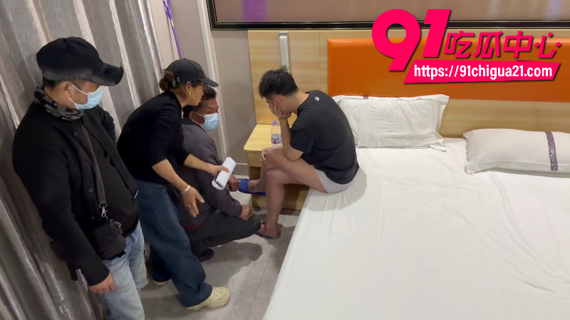小伙偷情抓奸现场3