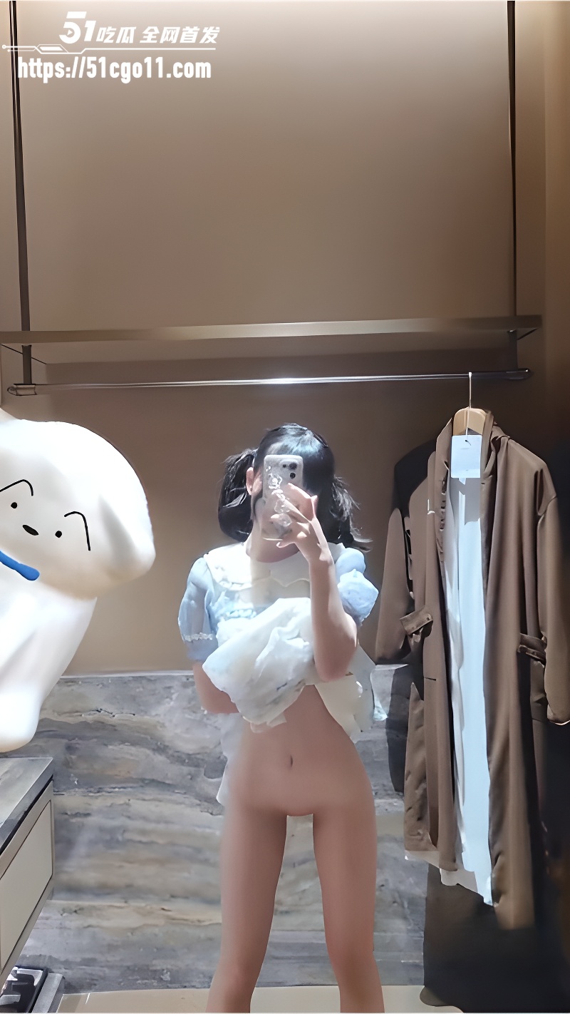 推特巨乳福利姬 肉肉在干嘛 1