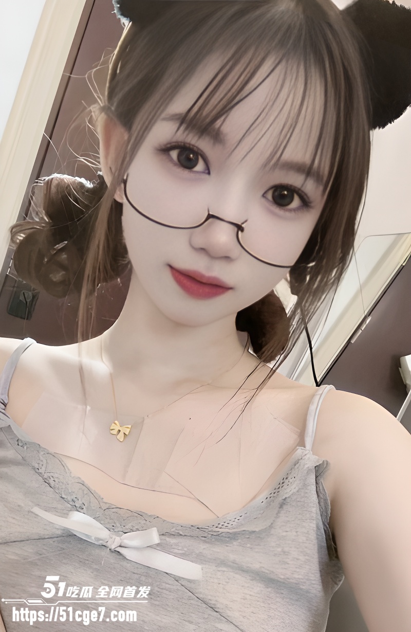 快手网红嫩妹 小酶女关 2 快手网红嫩妹 小酶女关 2